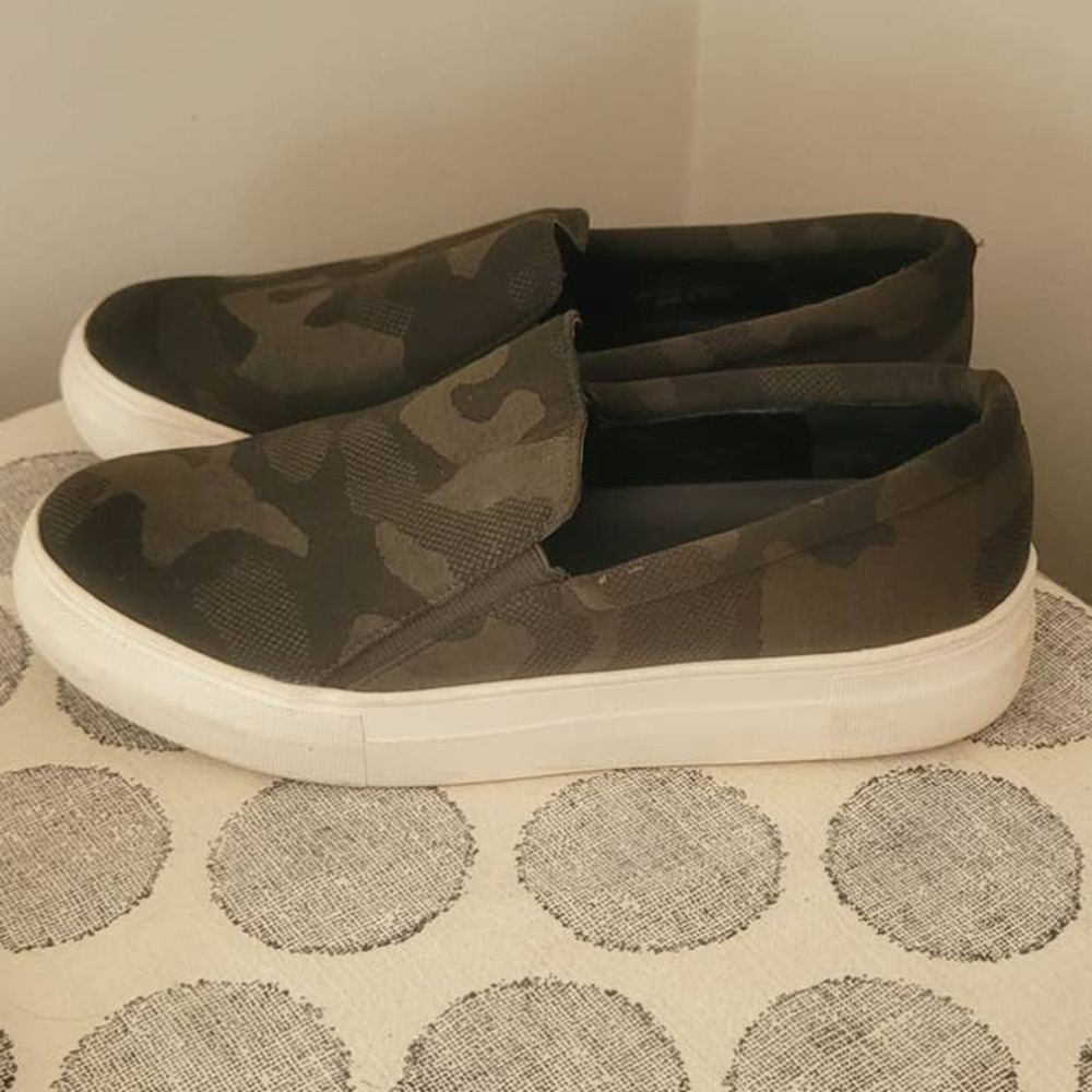 Vince Camuto Camo Korli 2 Slip On Tennis Shoes 6.5